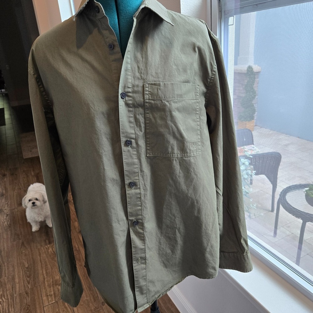 Calvin Klein Mens Button-up Shirt Size Medium Long Sleeves Olive Green Easy Care